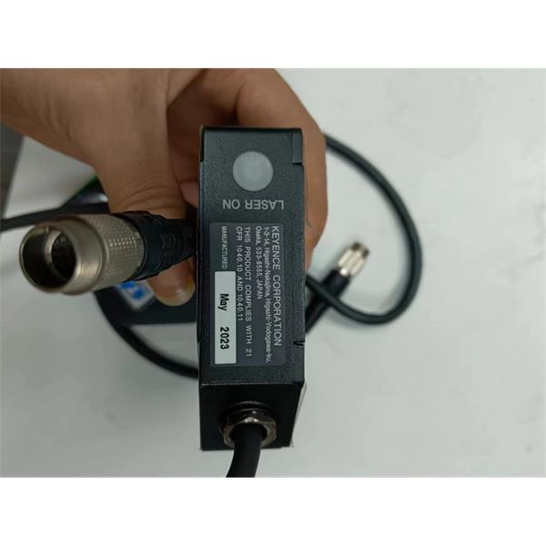 日本KEYENCE基恩士LK-G5000高精度CMOS激光位移傳感器感測頭LK-H025