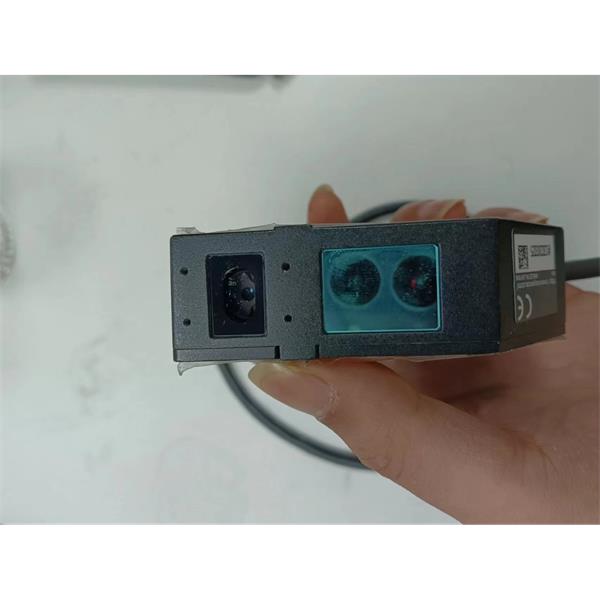 日本KEYENCE基恩士LK-G5000高精度CMOS激光位移傳感器感測頭LK-H025